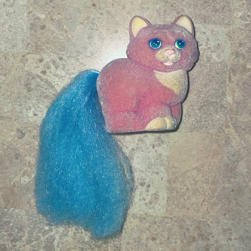 1990 My Little Pony Collectors Lil' Litters Persian Mommy cat, flocked kitty